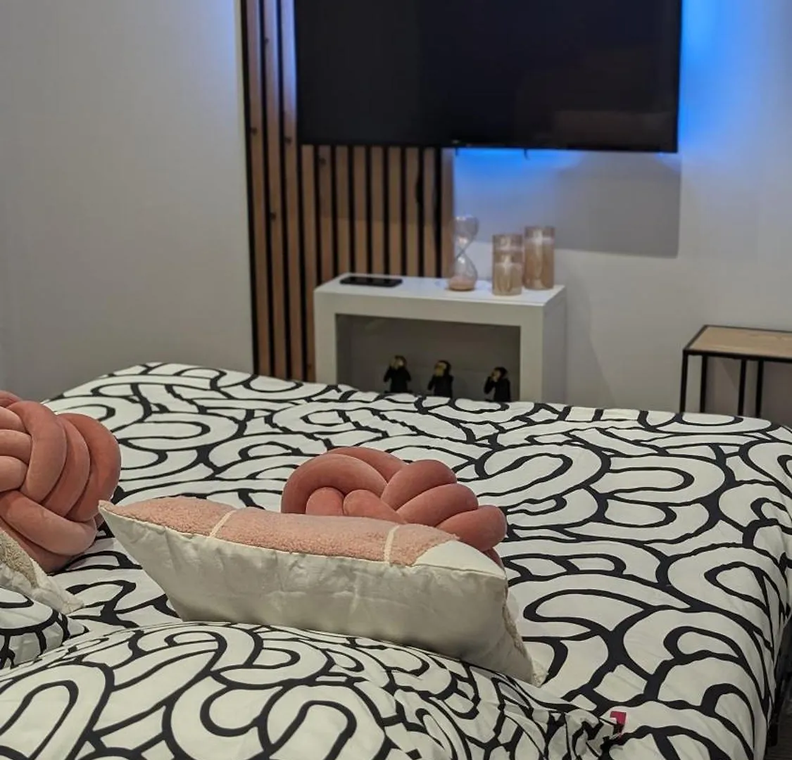 Le Charme Rose Apartment Villejuif 0*,  France